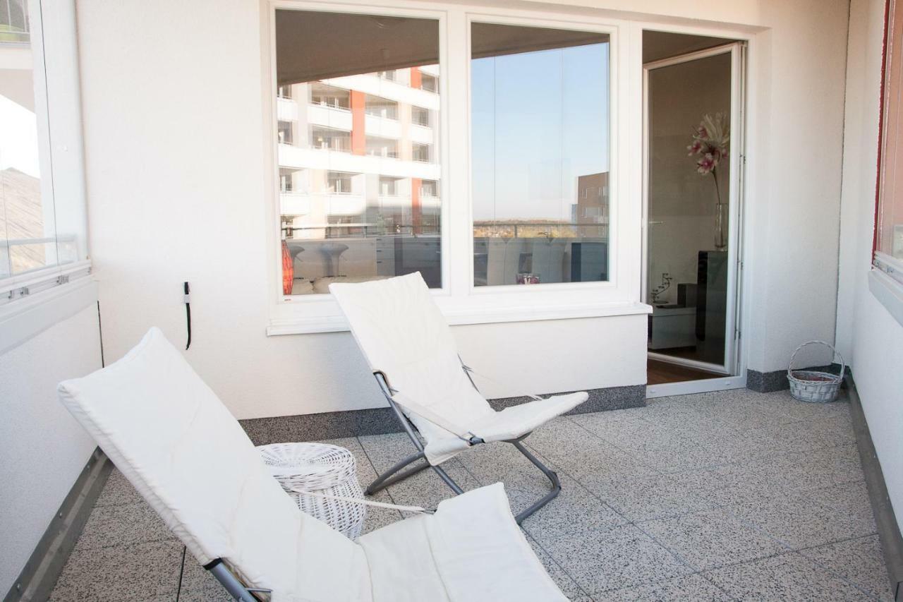 Prostorny 3 Pokojovy Apartman S Dvema Terasami Praga Zewnętrze zdjęcie