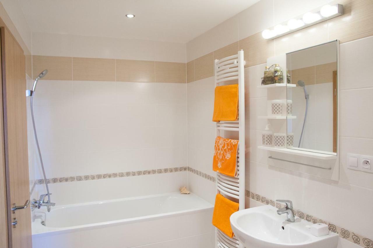 Prostorny 3 Pokojovy Apartman S Dvema Terasami Praga Zewnętrze zdjęcie